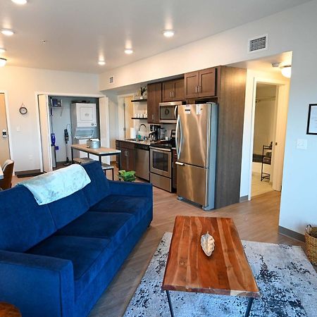 2 Bedroom Brand New Apartment Near Mayo, Park Free Rochester Exterior foto