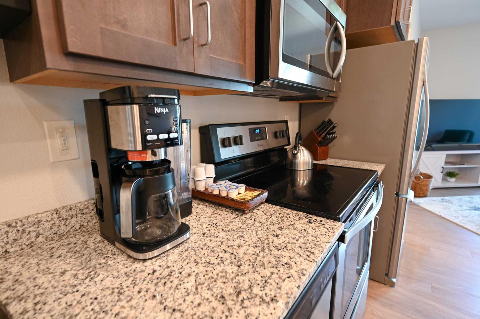 2 Bedroom Brand New Apartment Near Mayo, Park Free Rochester Exterior foto